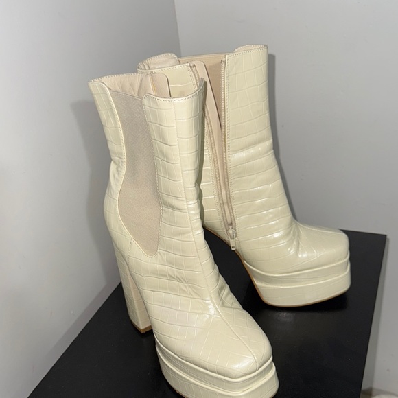 Cream Heeled Boots with Chunky Platform - Picture 1 of 1